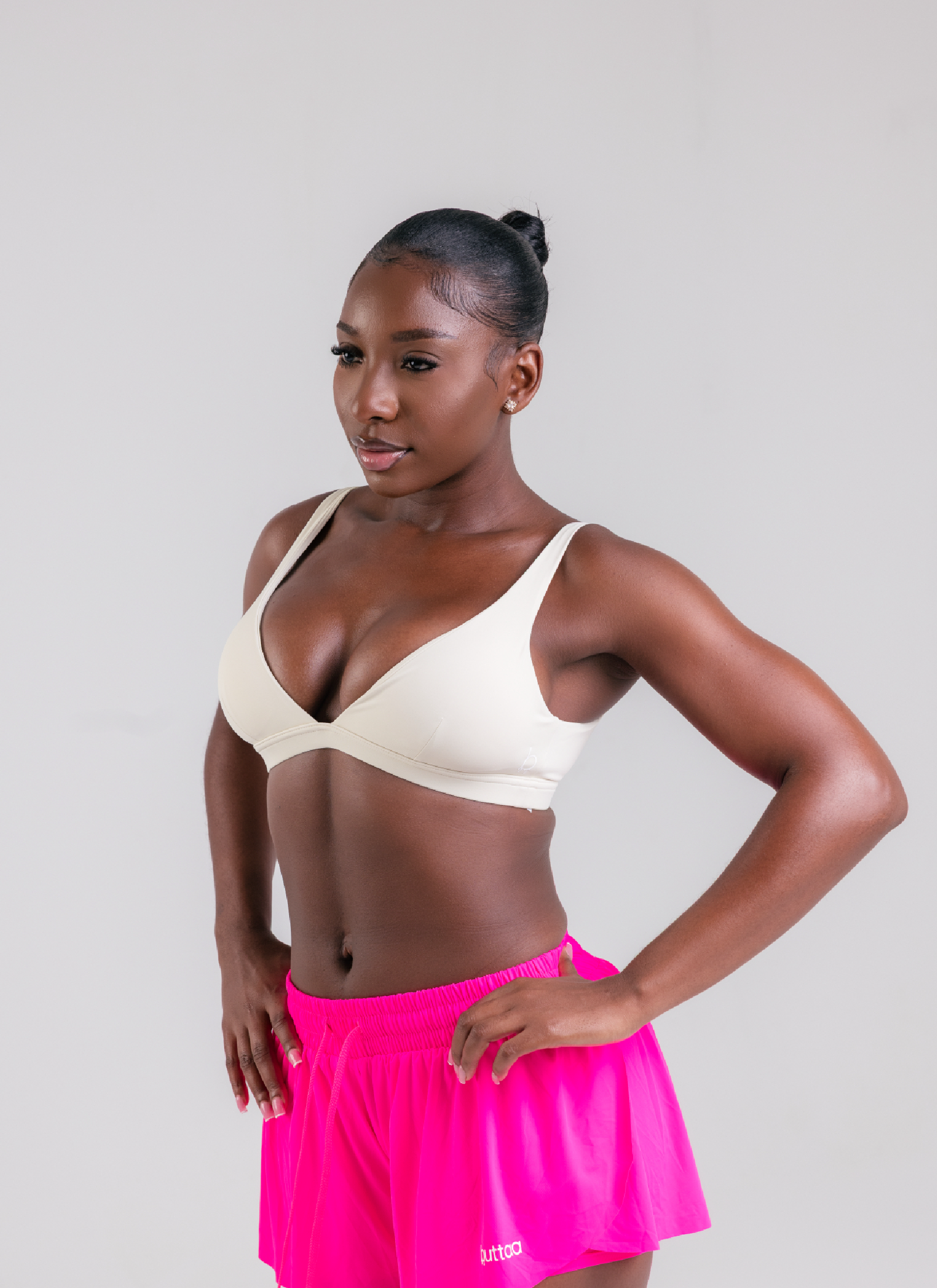 Essential V- Bra- Cream